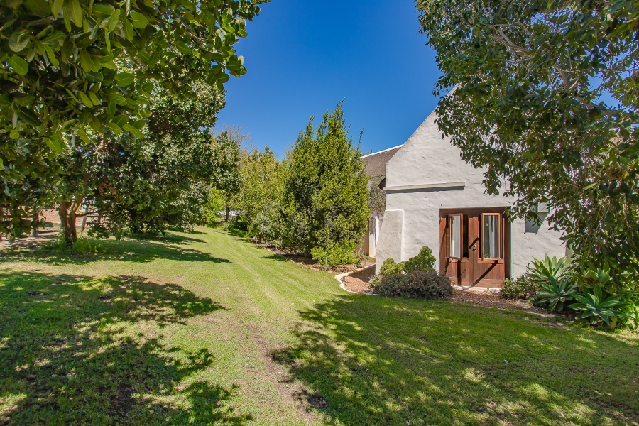 5 Bedroom Property for Sale in Windmeul Western Cape